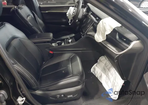 2024 Jeep Grand Cherokee L Limited 4X4 from USA, damaged, VIN 1C4RJKBG0R8609582